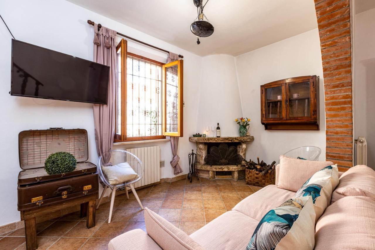 Agri Apartment La Terrazza La Ripadoro Chianni Extérieur photo
